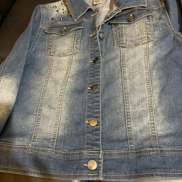 Urban Studded Soft Denim Jacket , size small, very stylish and cute - Picture 5 of 12